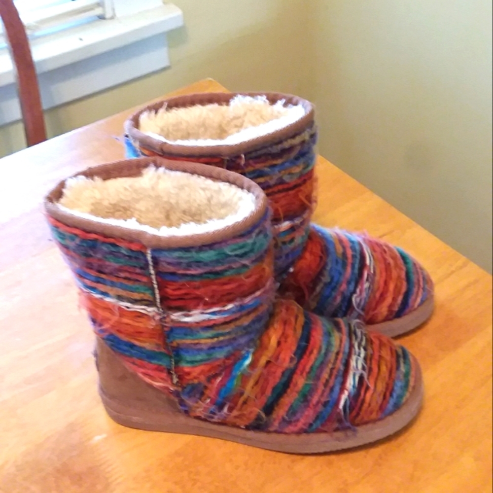 Rainbow Boots by Lamo Size 5 NWOT